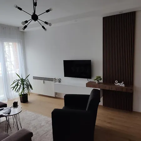 Apartment Black & White *