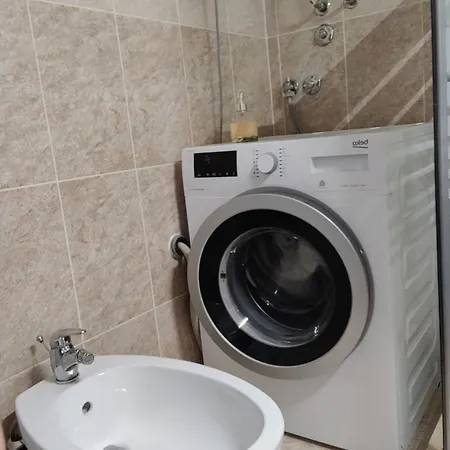 Black & White Apartment Nis