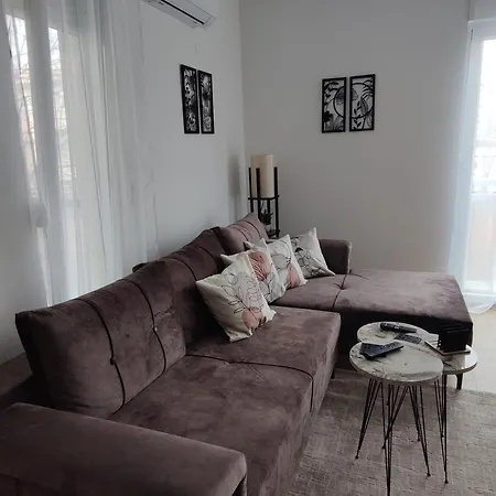 Apartament Black & White *