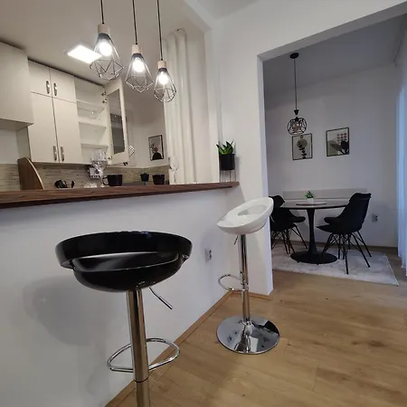 Apartament Black & White