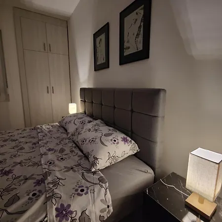 Black & White Apartment